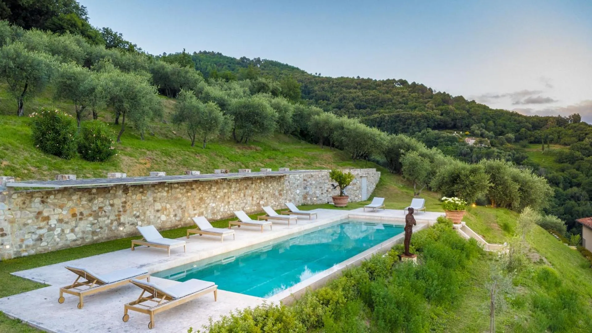Villa Sunset, Luxury Farmhouse With Infinity Pool Λούκα