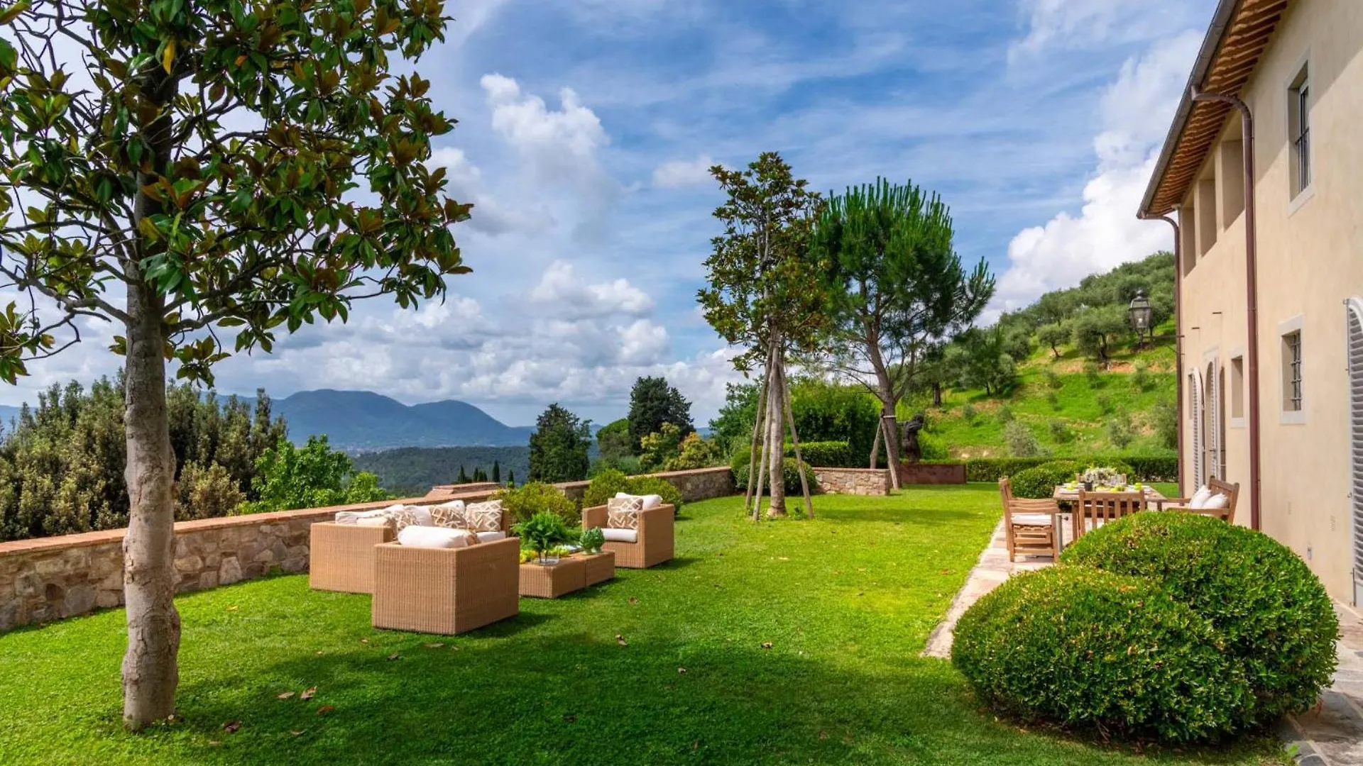 Villa Sunset, Luxury Farmhouse With Infinity Pool Λούκα Ιταλία