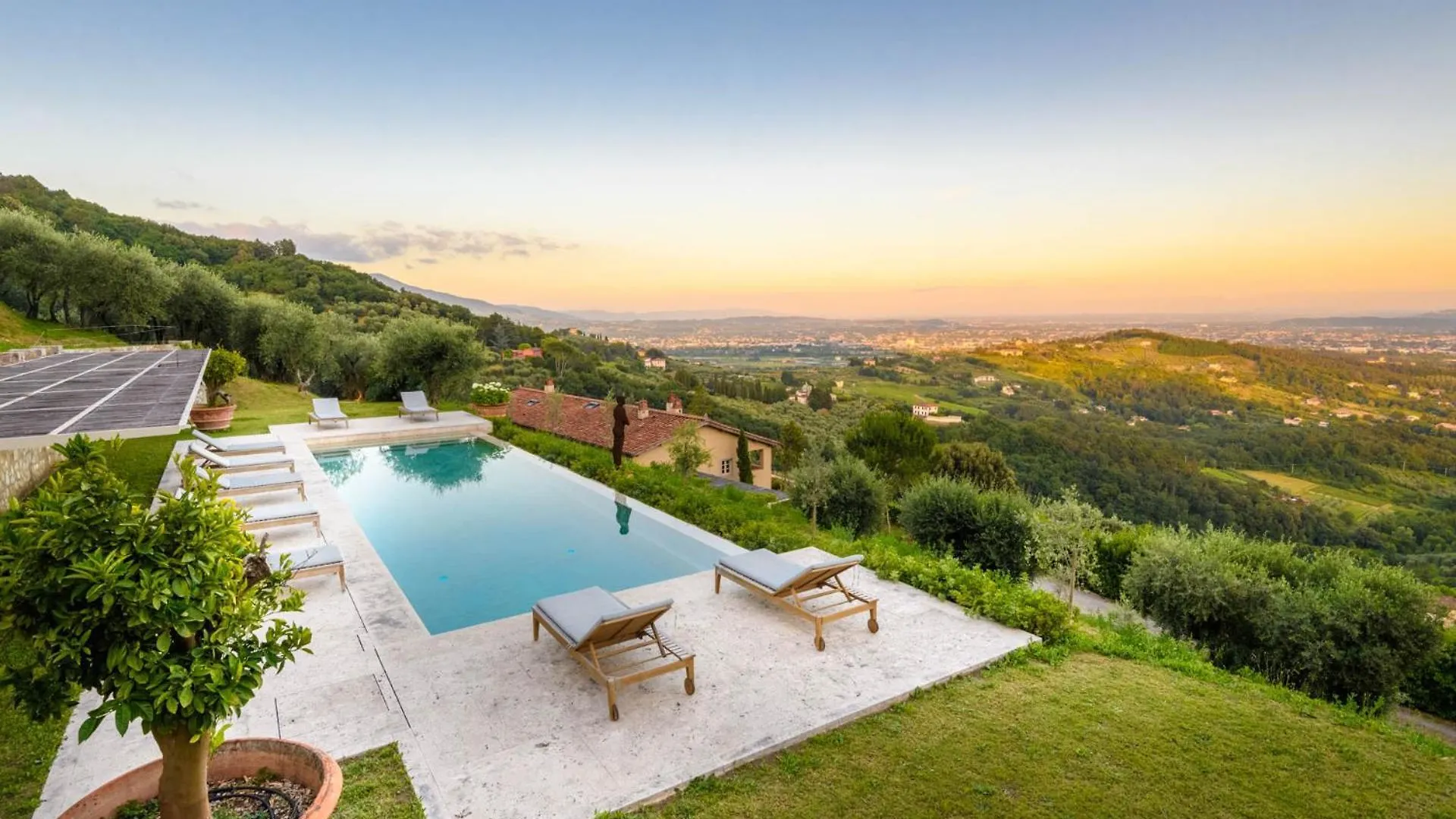 Villa Sunset, Luxury Farmhouse With Infinity Pool Lucca
