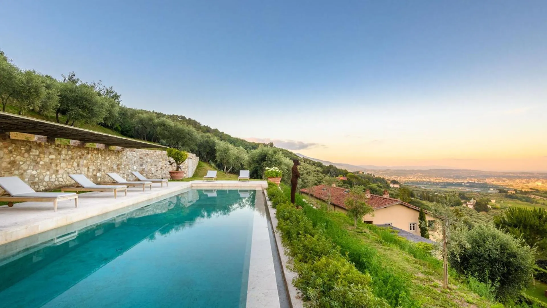 Villa Sunset, Luxury Farmhouse With Infinity Pool Lucca Italy