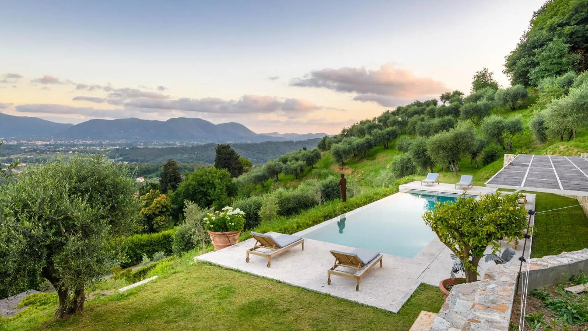 Villa Sunset, Luxury Farmhouse With Infinity Pool Lucca