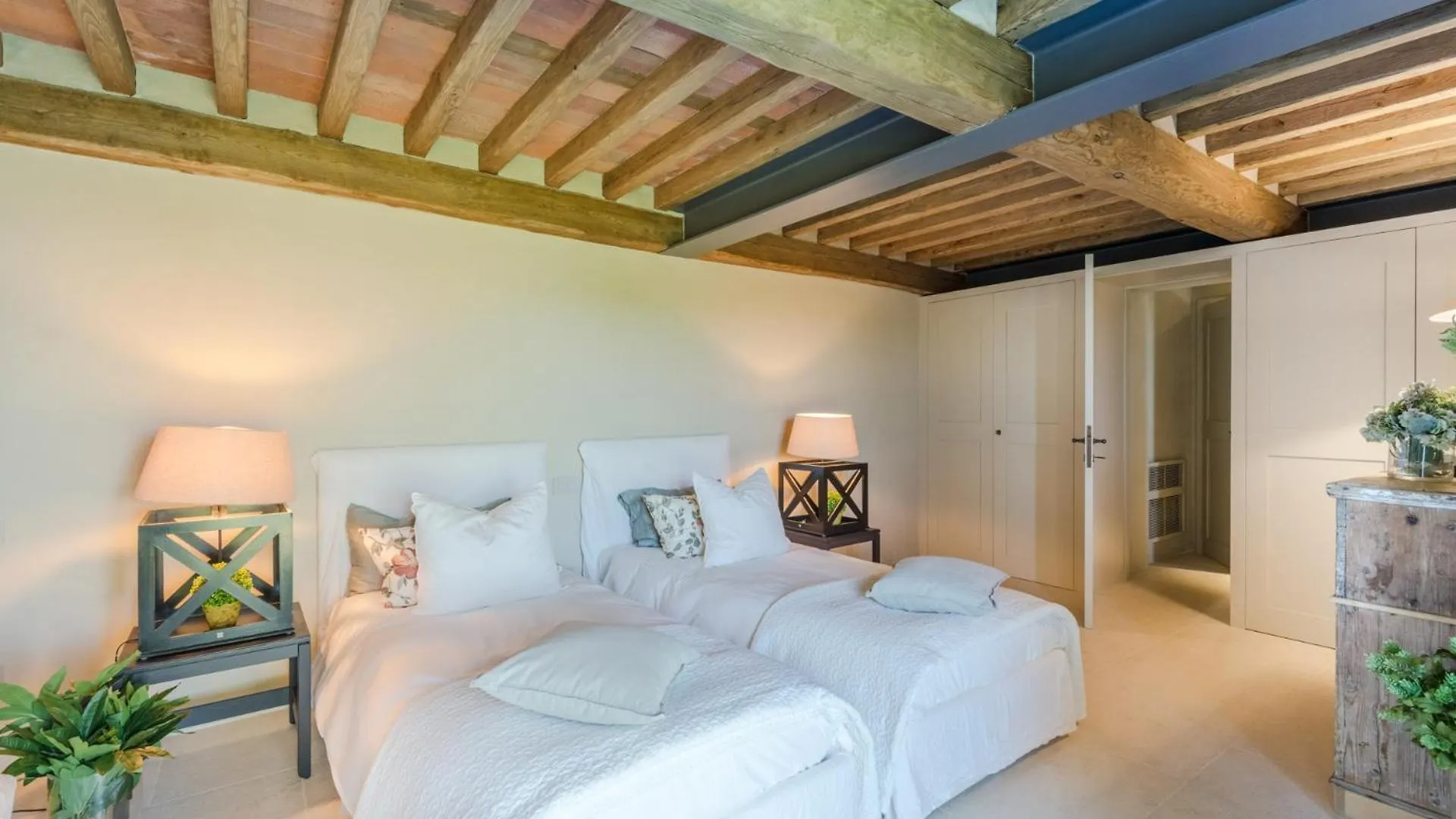 Villa Sunset, Luxury Farmhouse With Infinity Pool Lucca