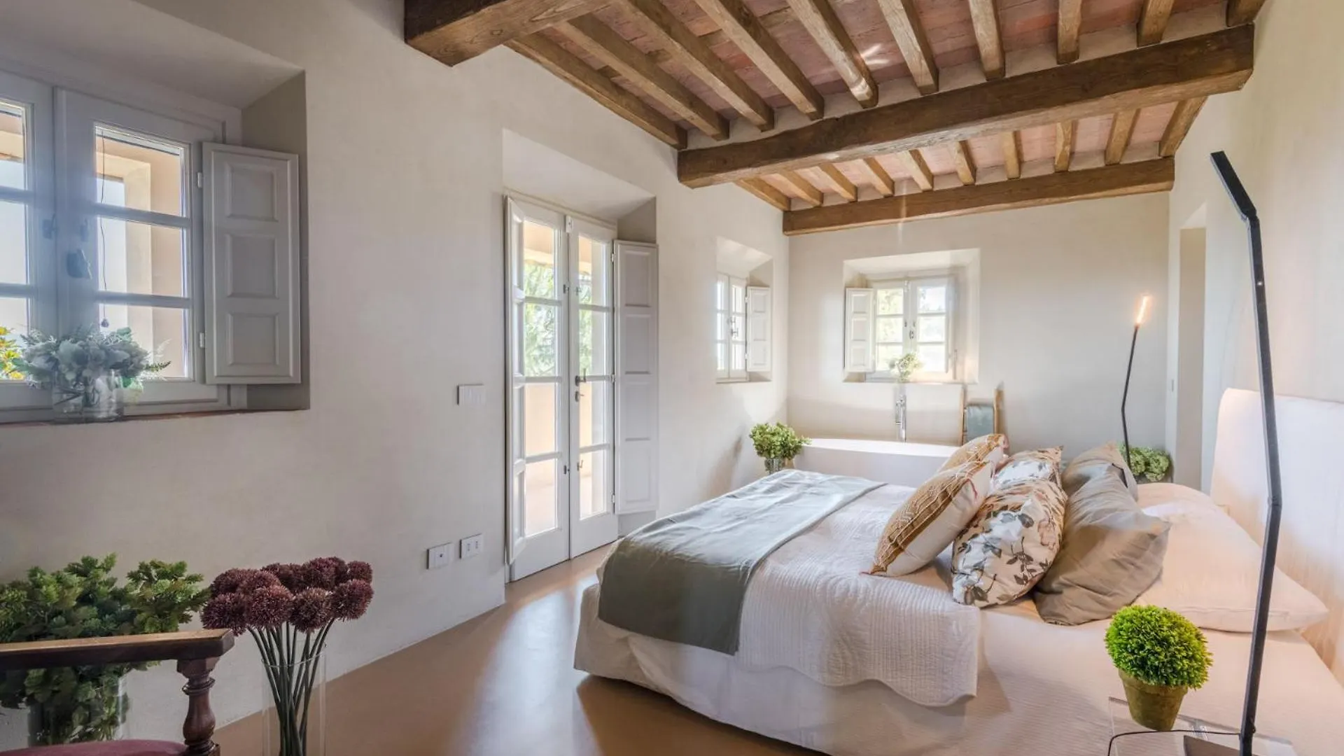 Villa Sunset, Luxury Farmhouse With Infinity Pool Lucca 0*,  Italy
