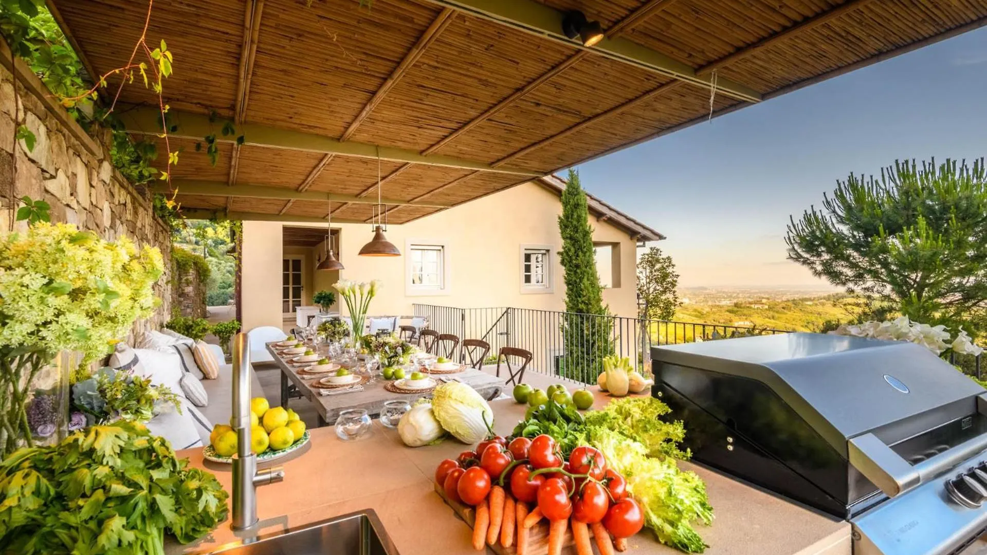 Villa Sunset, Luxury Farmhouse With Infinity Pool Lucca Italy