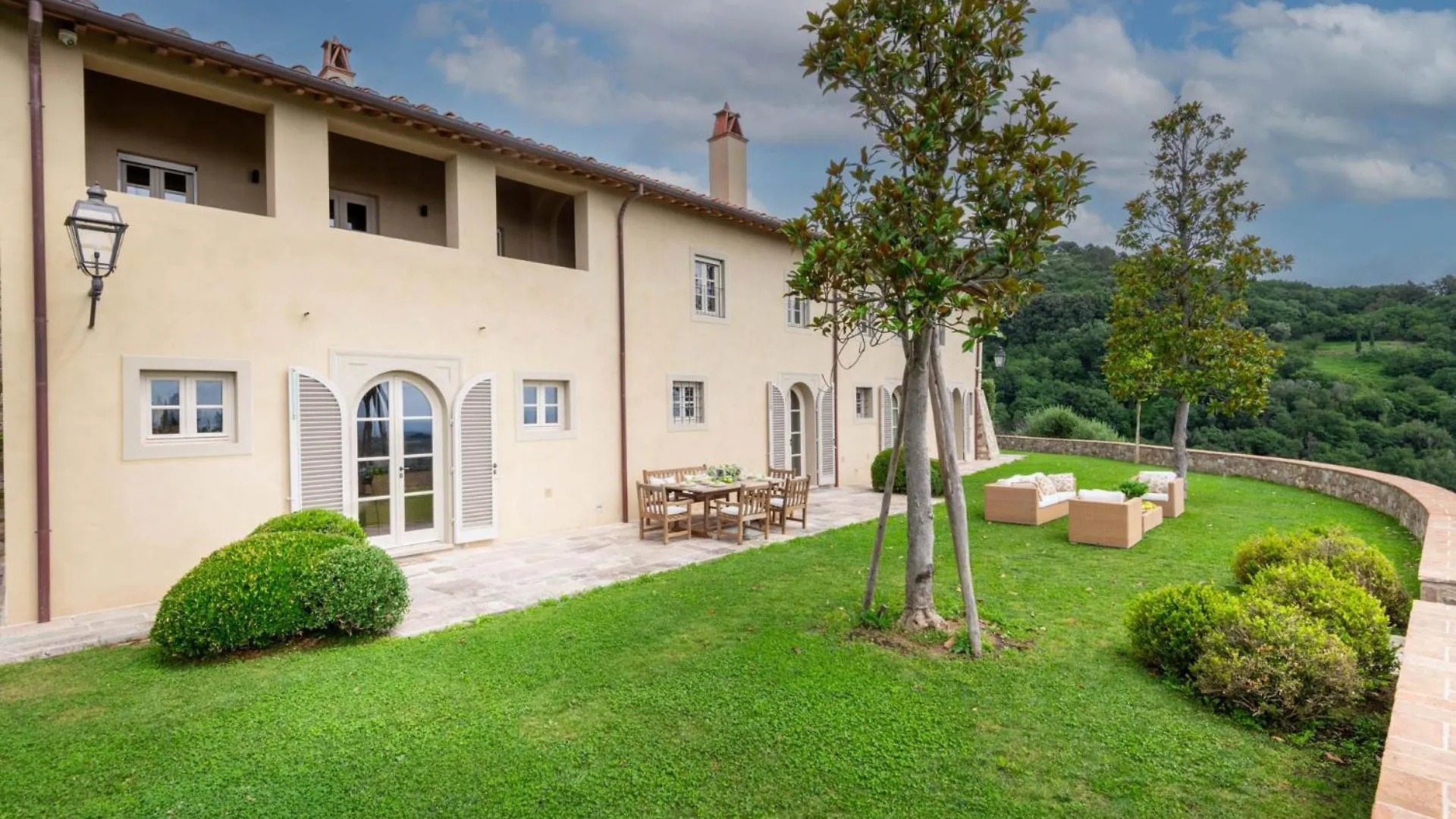 Villa Sunset, Luxury Farmhouse With Infinity Pool Lucca Italy