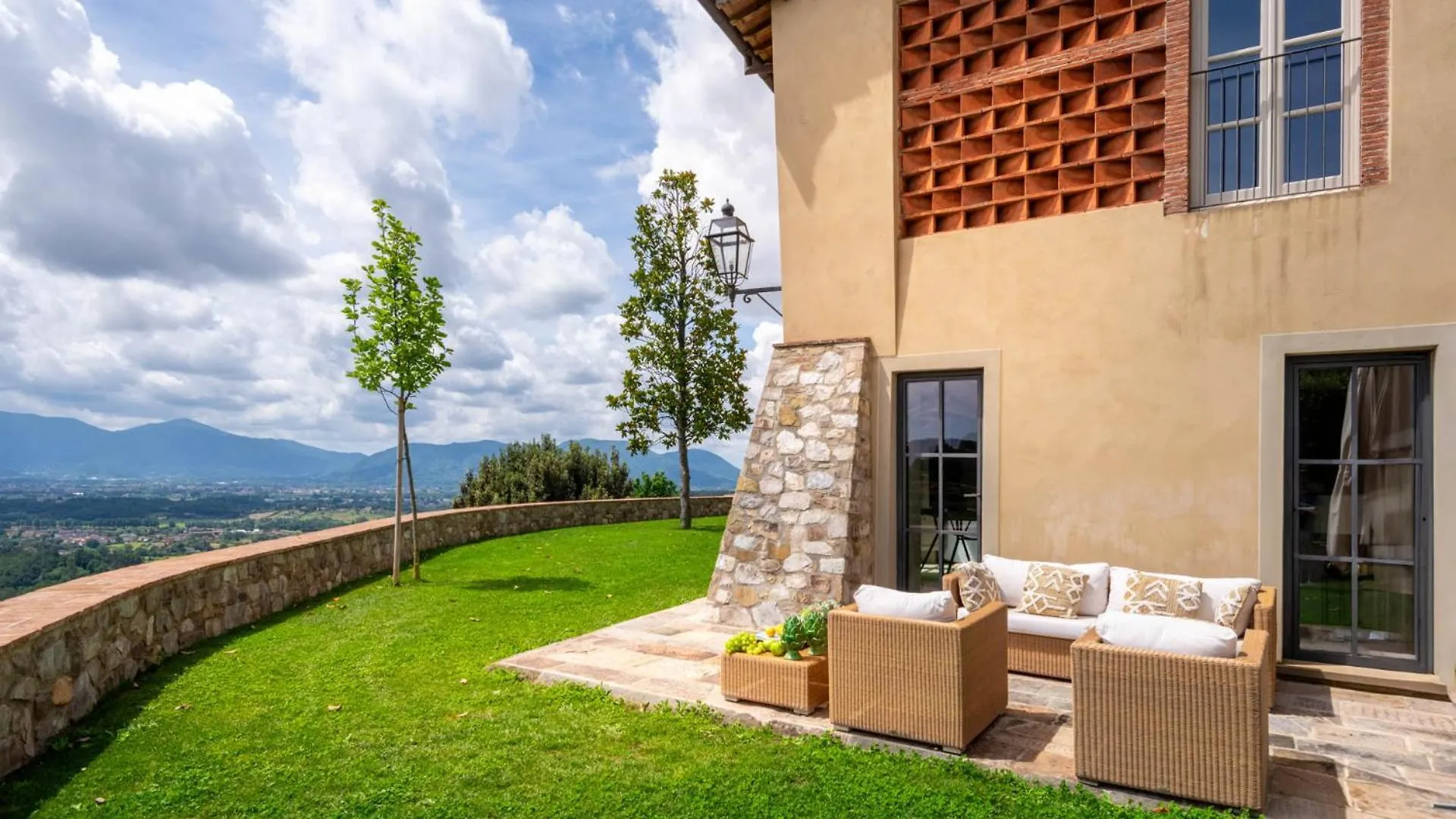 Villa Sunset, Luxury Farmhouse With Infinity Pool Lucca 0*,  Italy