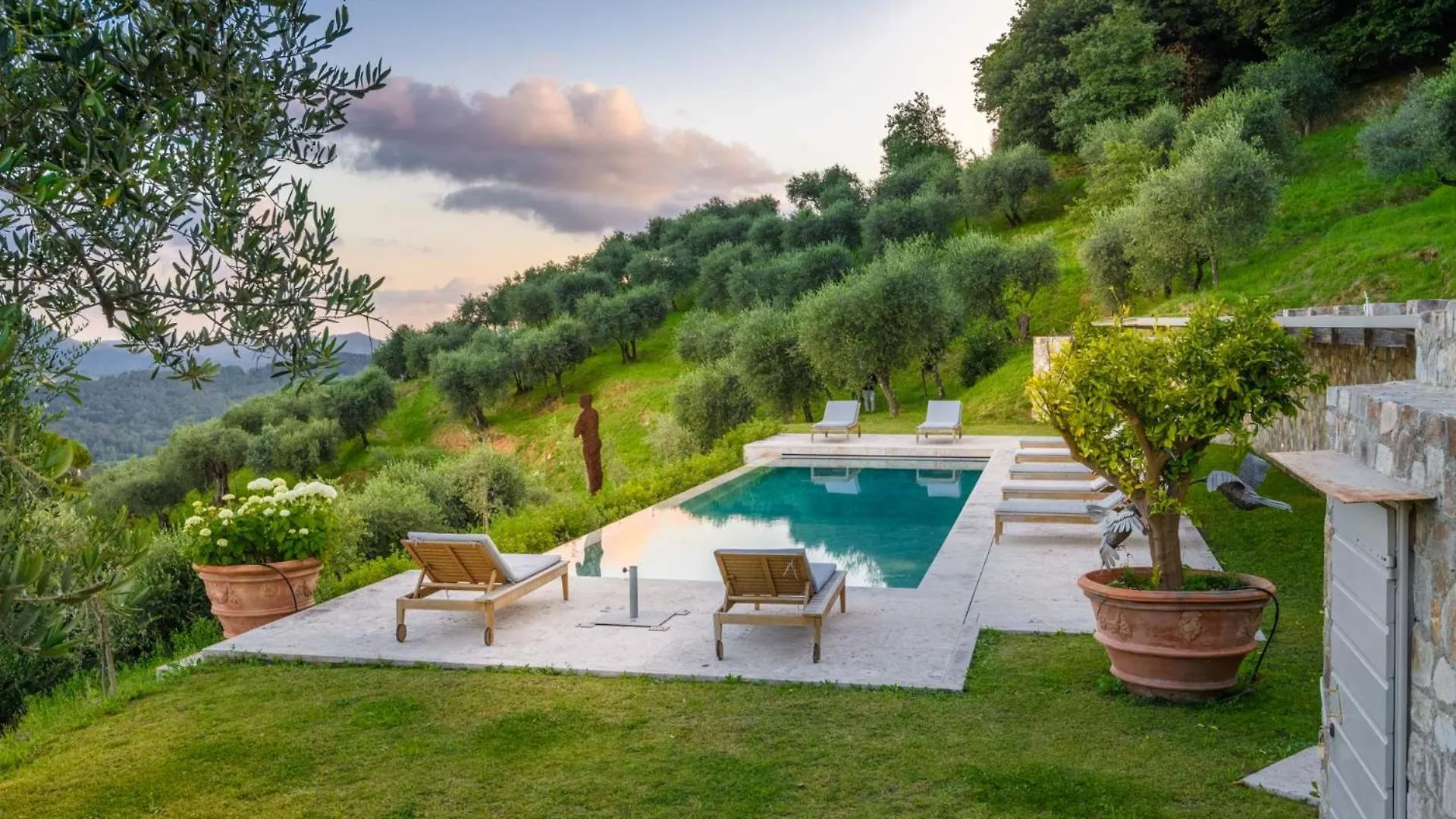Villa Sunset, Luxury Farmhouse With Infinity Pool Lucca Italy